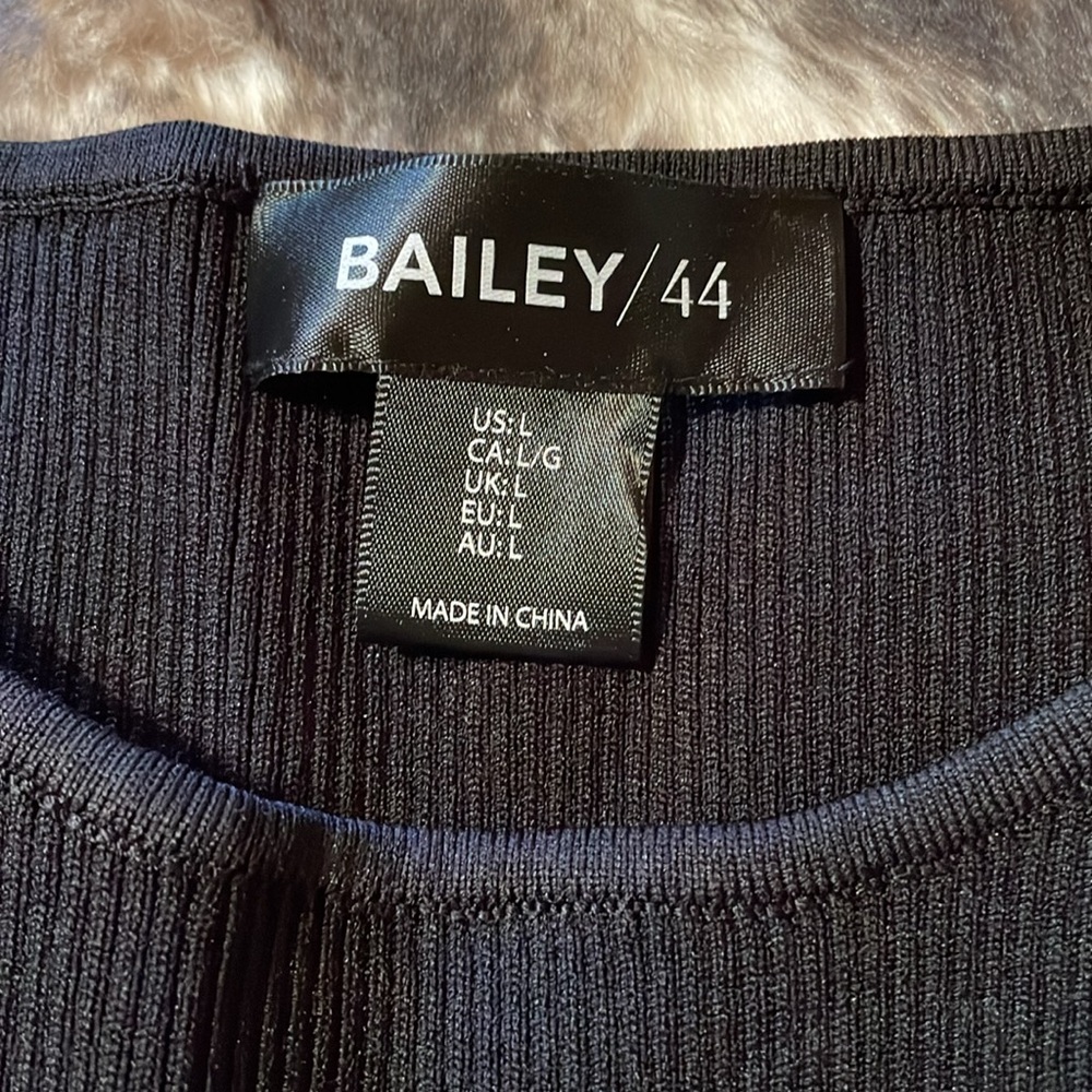 Bailey 44 sleeveless sweater - Picture 2 of 4